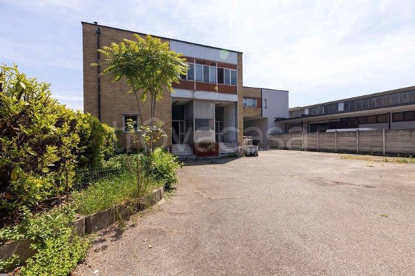 intera palazzina in vendita a Garbagnate Milanese