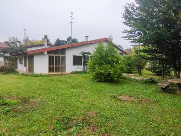 casa indipendente in vendita a Garbagnate Milanese