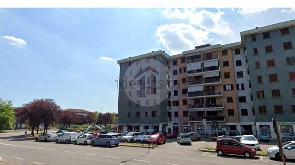 negozio in vendita a Garbagnate Milanese