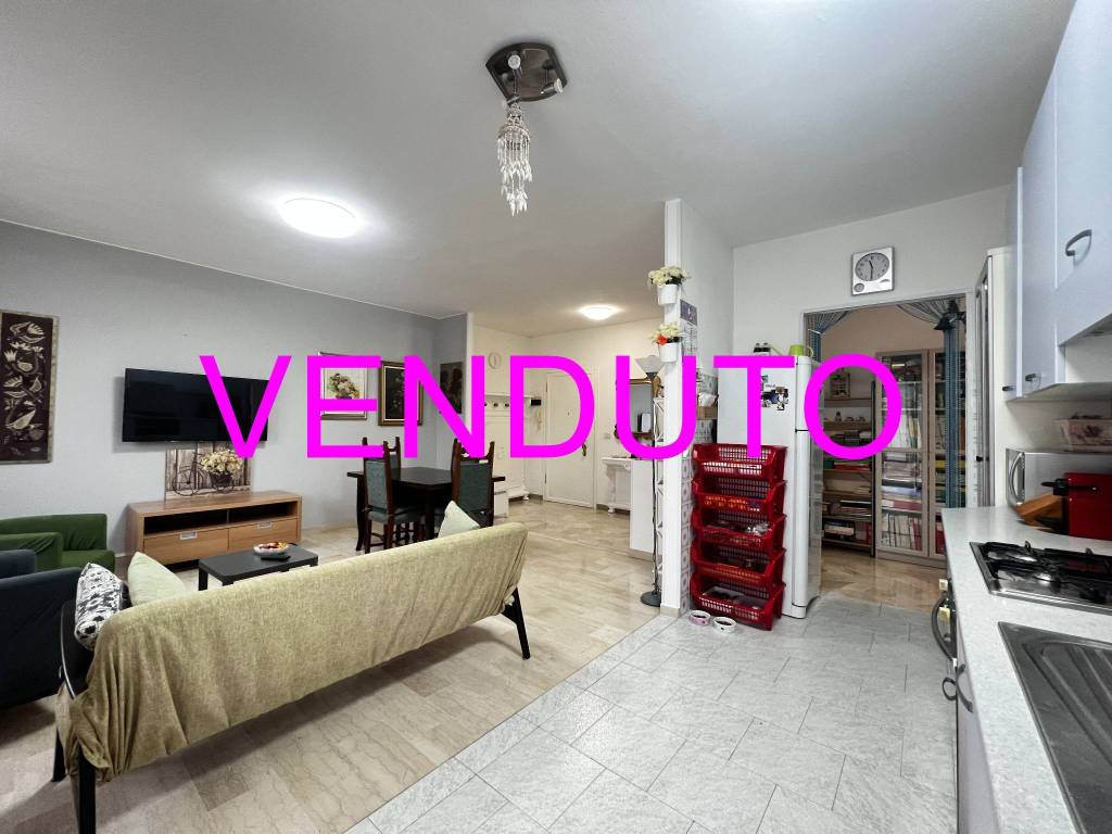 appartamento in vendita a Garbagnate Milanese