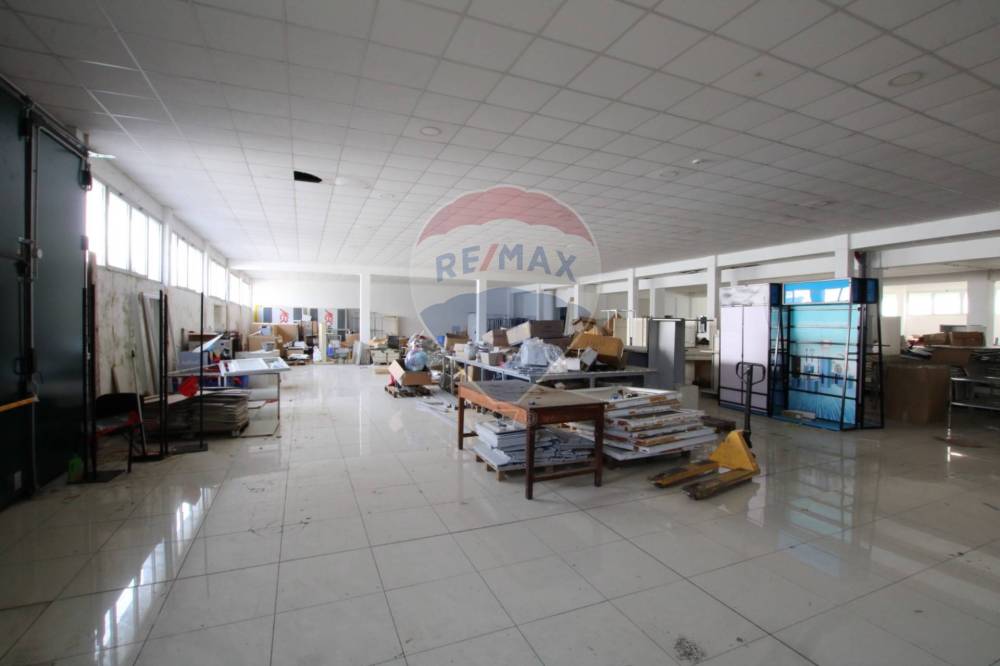 capannone in vendita a Garbagnate Milanese