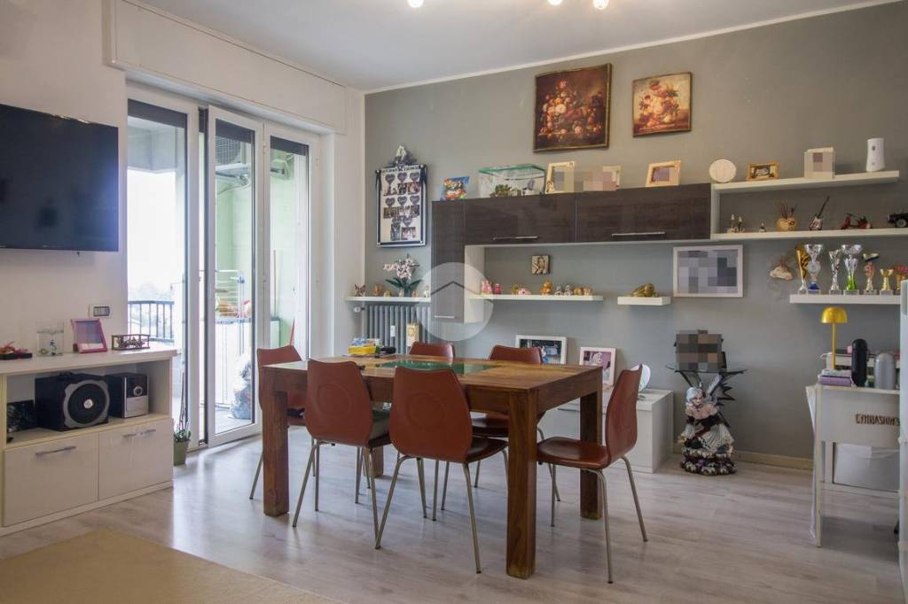 appartamento in vendita a Garbagnate Milanese