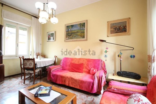 appartamento in vendita a Garbagnate Milanese in zona Bariana