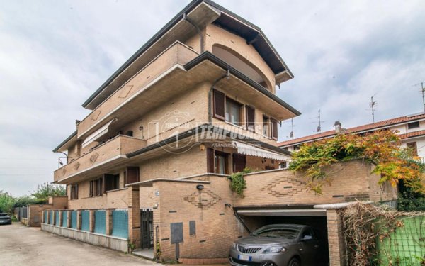 casa indipendente in vendita a Garbagnate Milanese