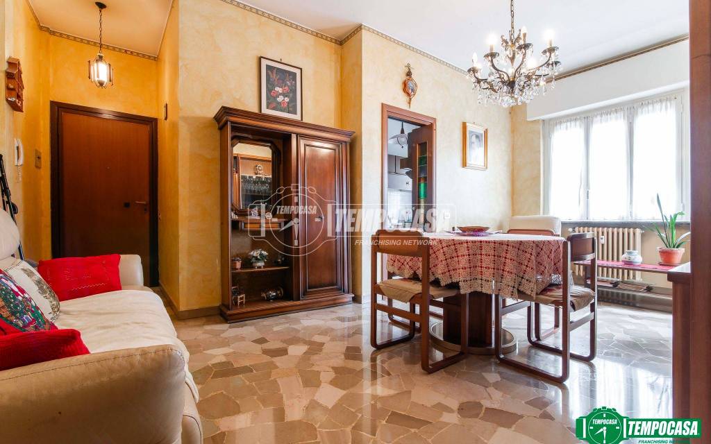 appartamento in vendita a Garbagnate Milanese