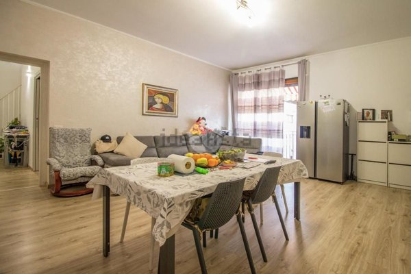 appartamento in vendita a Garbagnate Milanese