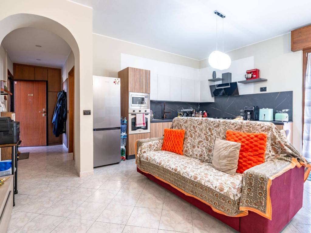 appartamento in vendita a Garbagnate Milanese