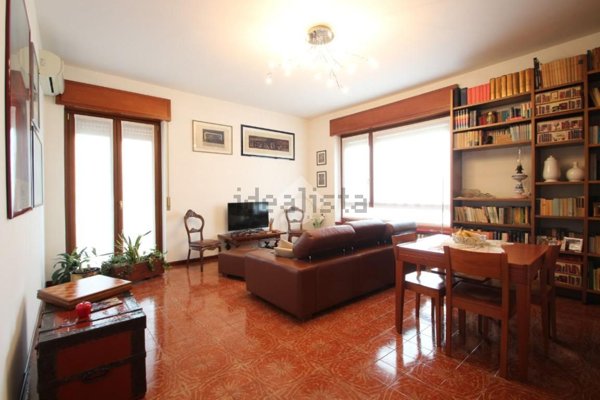 appartamento in vendita a Garbagnate Milanese