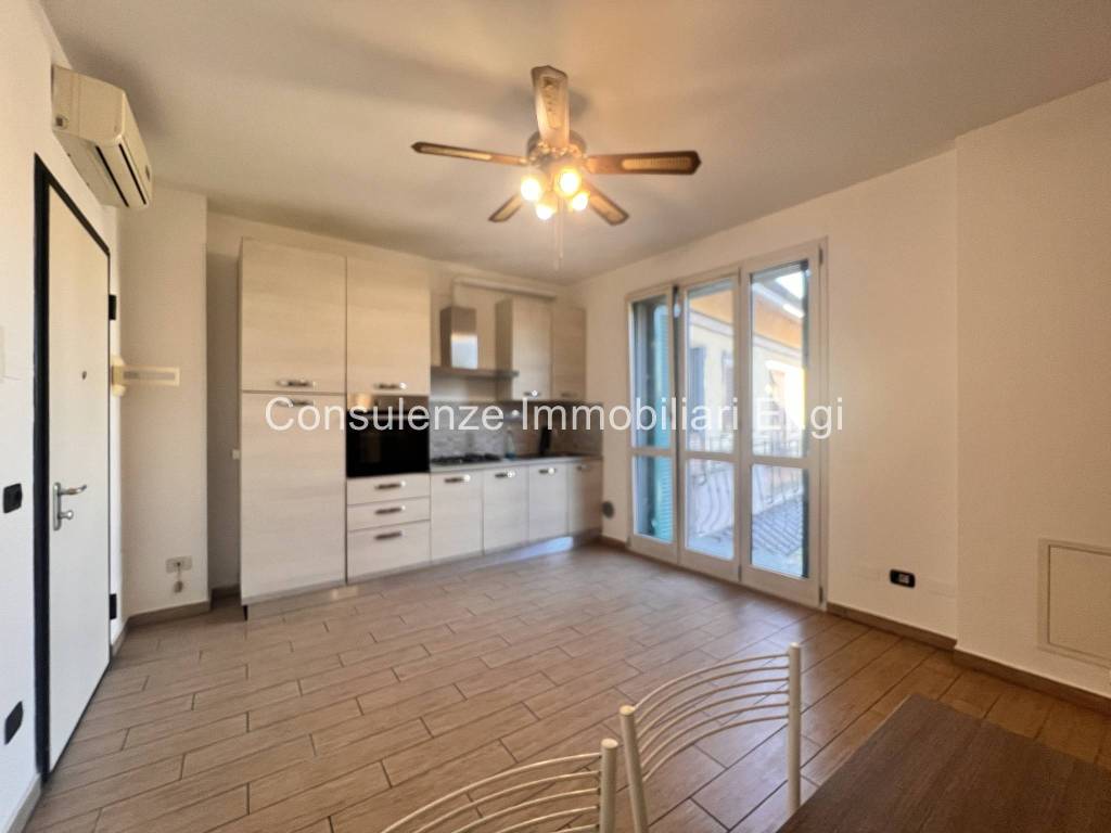 appartamento in vendita a Garbagnate Milanese