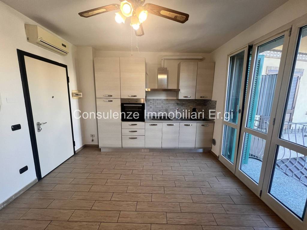 appartamento in vendita a Garbagnate Milanese