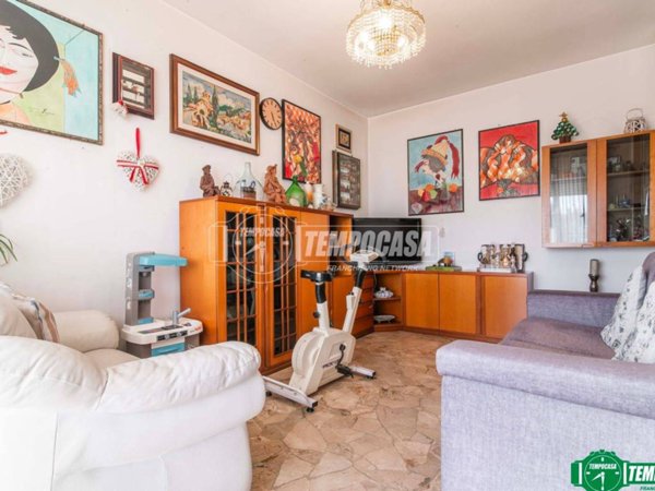 appartamento in vendita a Garbagnate Milanese