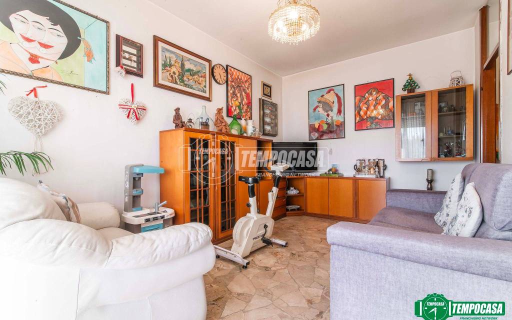 appartamento in vendita a Garbagnate Milanese