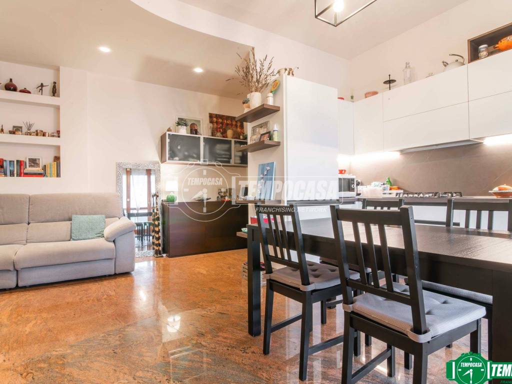 appartamento in vendita a Garbagnate Milanese