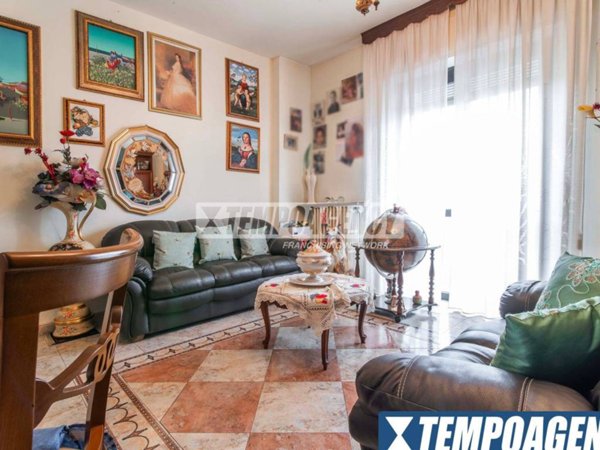 appartamento in vendita a Garbagnate Milanese