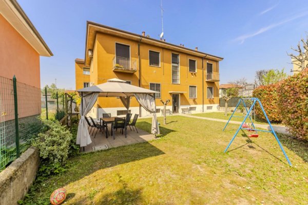 appartamento in vendita a Garbagnate Milanese