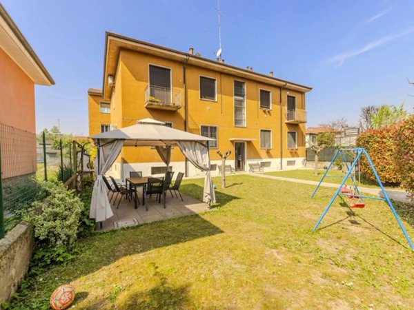 appartamento in vendita a Garbagnate Milanese