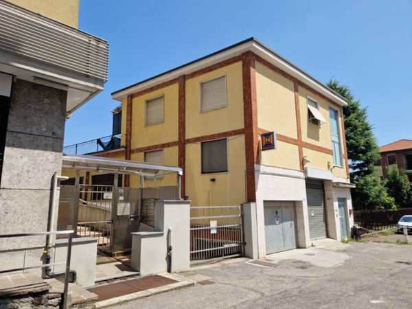 casa indipendente in vendita a Garbagnate Milanese