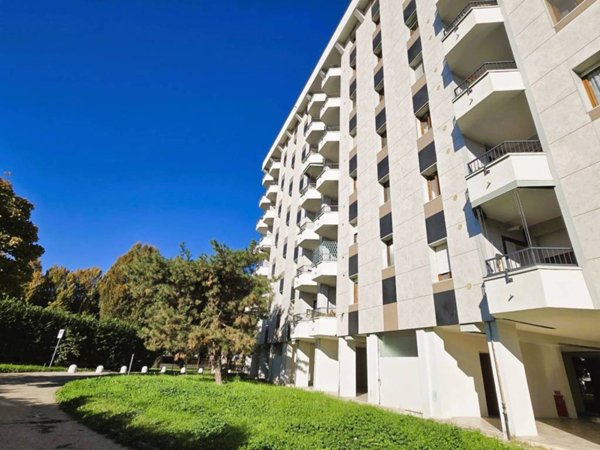 appartamento in vendita a Garbagnate Milanese