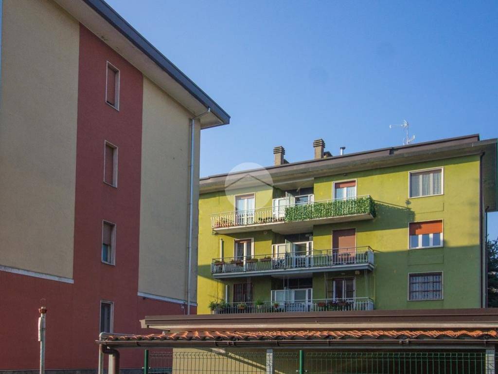 appartamento in vendita a Garbagnate Milanese