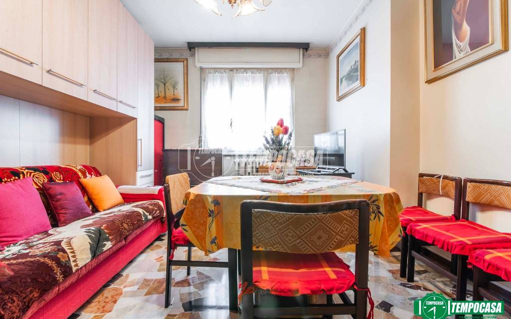 appartamento in vendita a Garbagnate Milanese