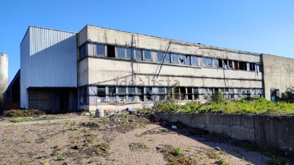 capannone in vendita a Garbagnate Milanese