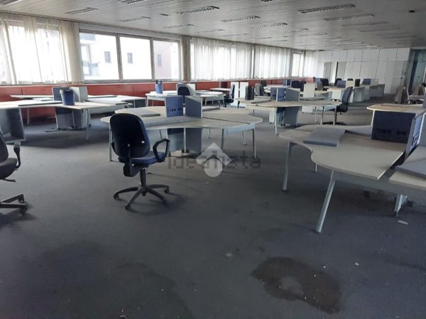 ufficio in vendita a Garbagnate Milanese