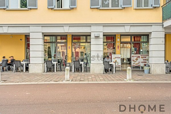 negozio in vendita a Garbagnate Milanese