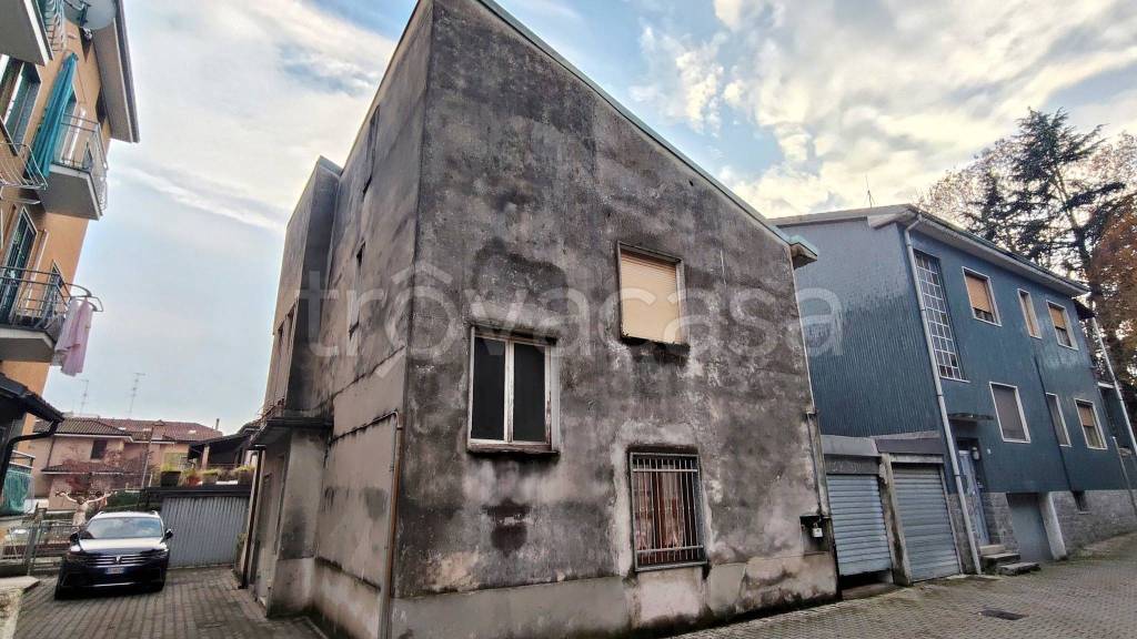 appartamento in vendita a Garbagnate Milanese