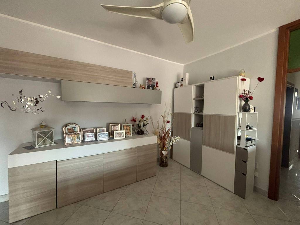 appartamento in vendita a Garbagnate Milanese