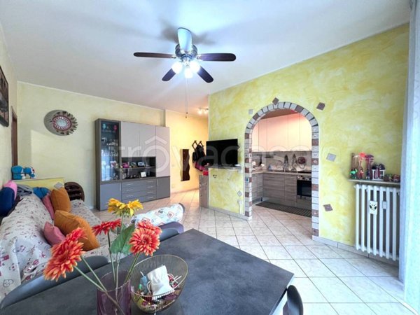 appartamento in vendita a Garbagnate Milanese