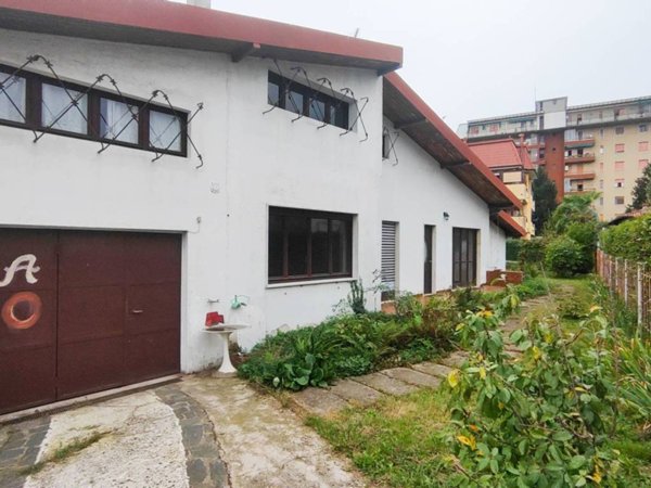 casa indipendente in vendita a Garbagnate Milanese