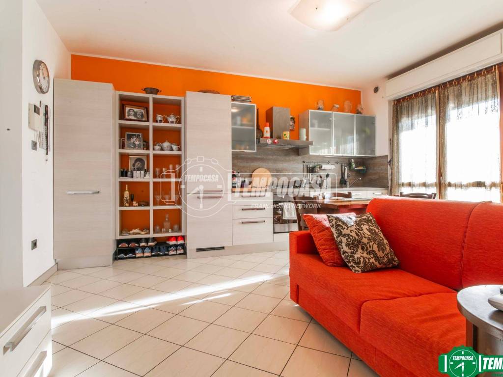 appartamento in vendita a Garbagnate Milanese