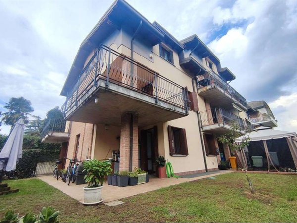 appartamento in vendita a Garbagnate Milanese