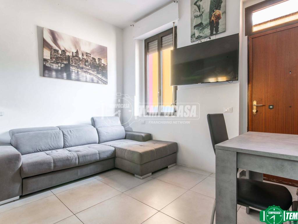 appartamento in vendita a Garbagnate Milanese