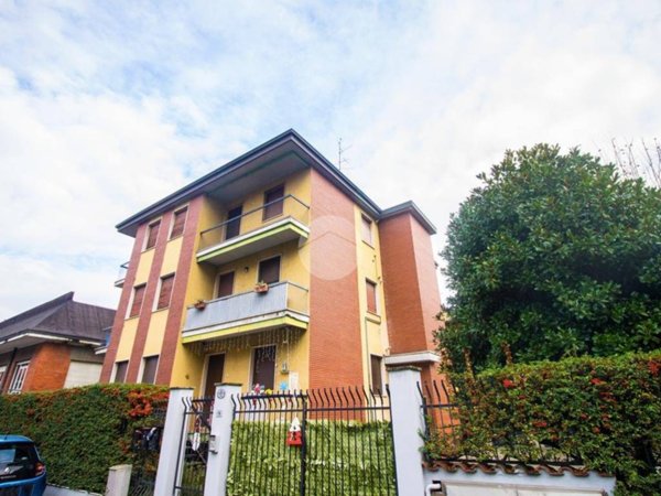 appartamento in vendita a Garbagnate Milanese
