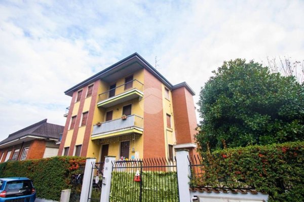 appartamento in vendita a Garbagnate Milanese