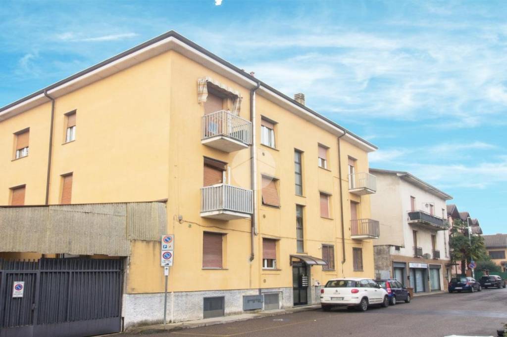 appartamento in vendita a Garbagnate Milanese