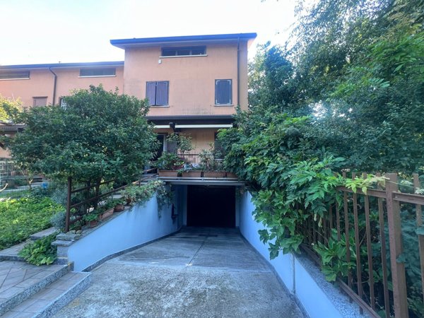 casa indipendente in vendita a Garbagnate Milanese