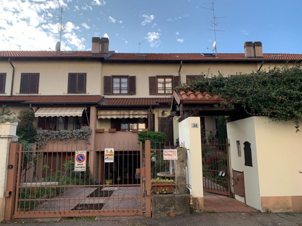 casa indipendente in vendita a Garbagnate Milanese