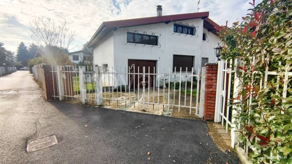 casa indipendente in vendita a Garbagnate Milanese