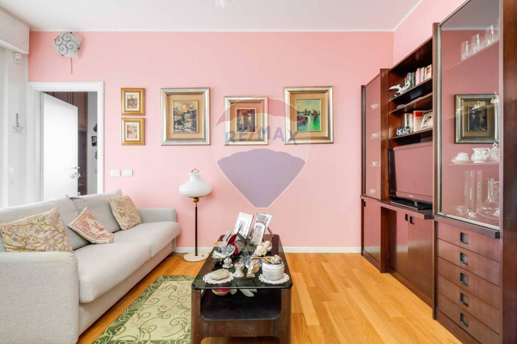 appartamento in vendita a Garbagnate Milanese