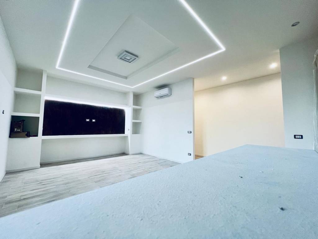 appartamento in vendita a Garbagnate Milanese