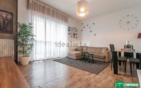 appartamento in vendita a Garbagnate Milanese