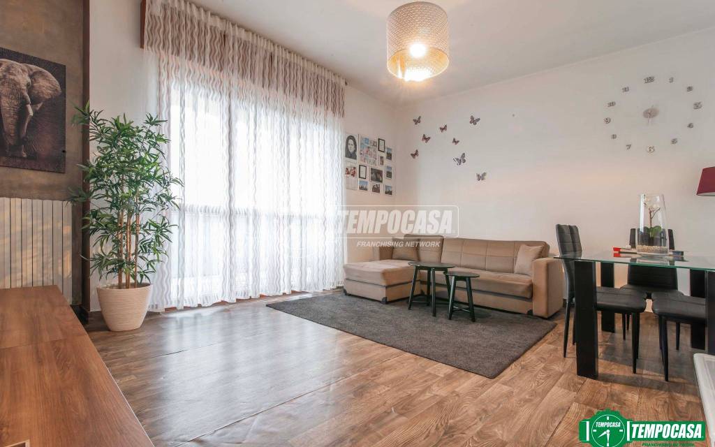 appartamento in vendita a Garbagnate Milanese