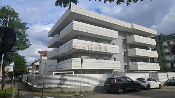 appartamento in vendita a Garbagnate Milanese