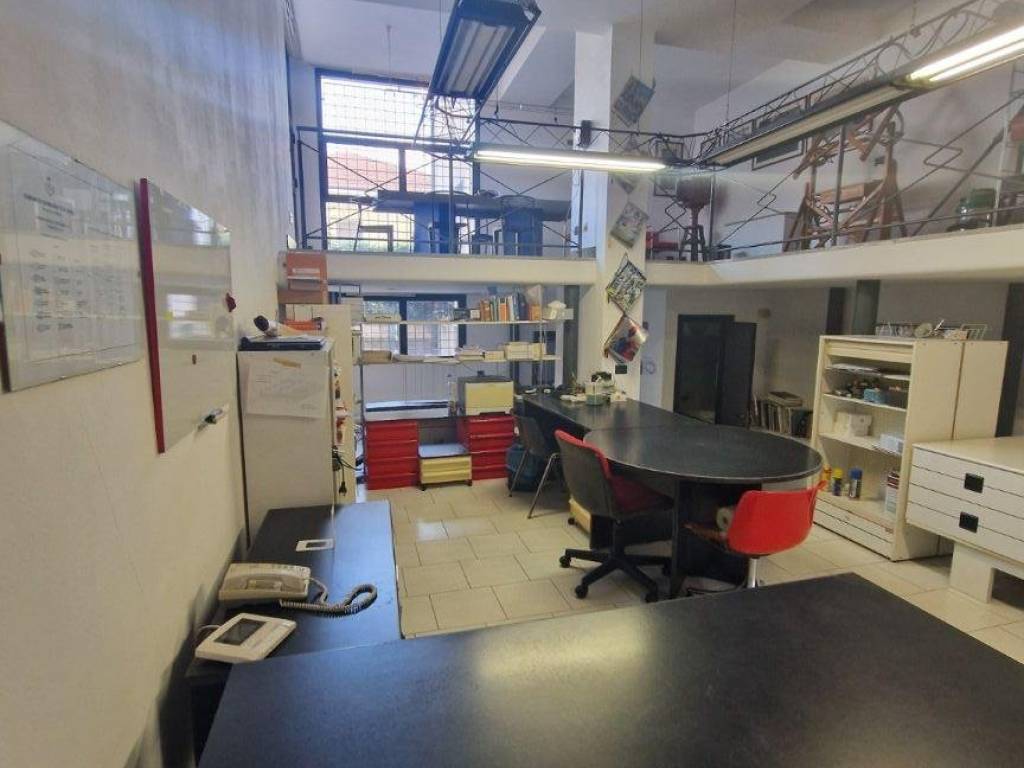 ufficio in vendita a Garbagnate Milanese