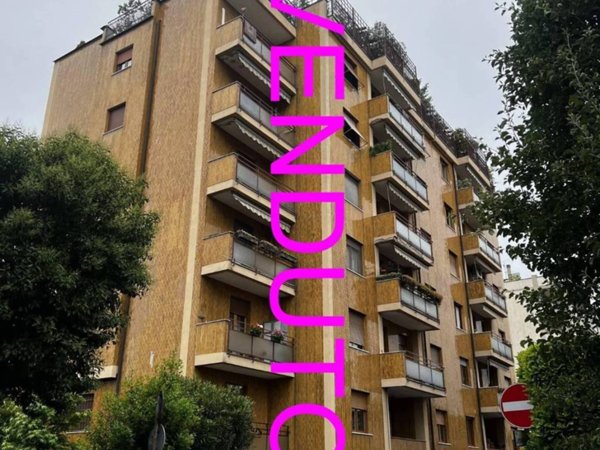 appartamento in vendita a Garbagnate Milanese