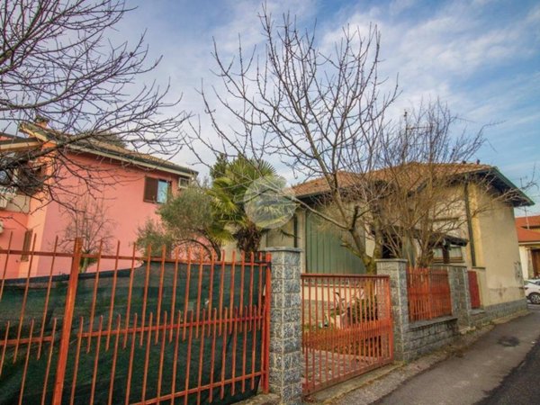 casa indipendente in vendita a Garbagnate Milanese