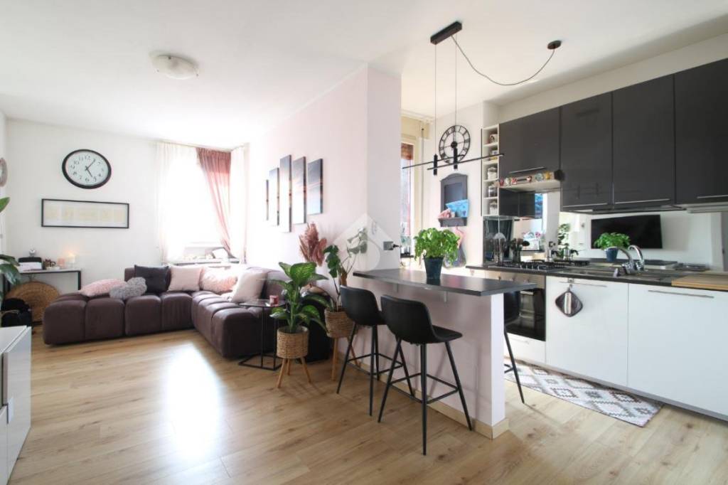 appartamento in vendita a Garbagnate Milanese