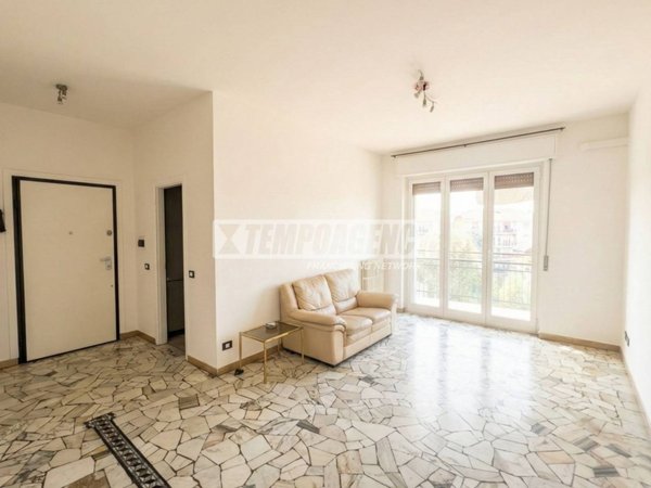 appartamento in vendita a Garbagnate Milanese